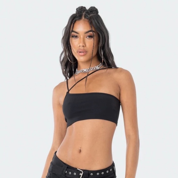 Edikted Asymmetric Ribbed Crop Top - Picture 2 of 3